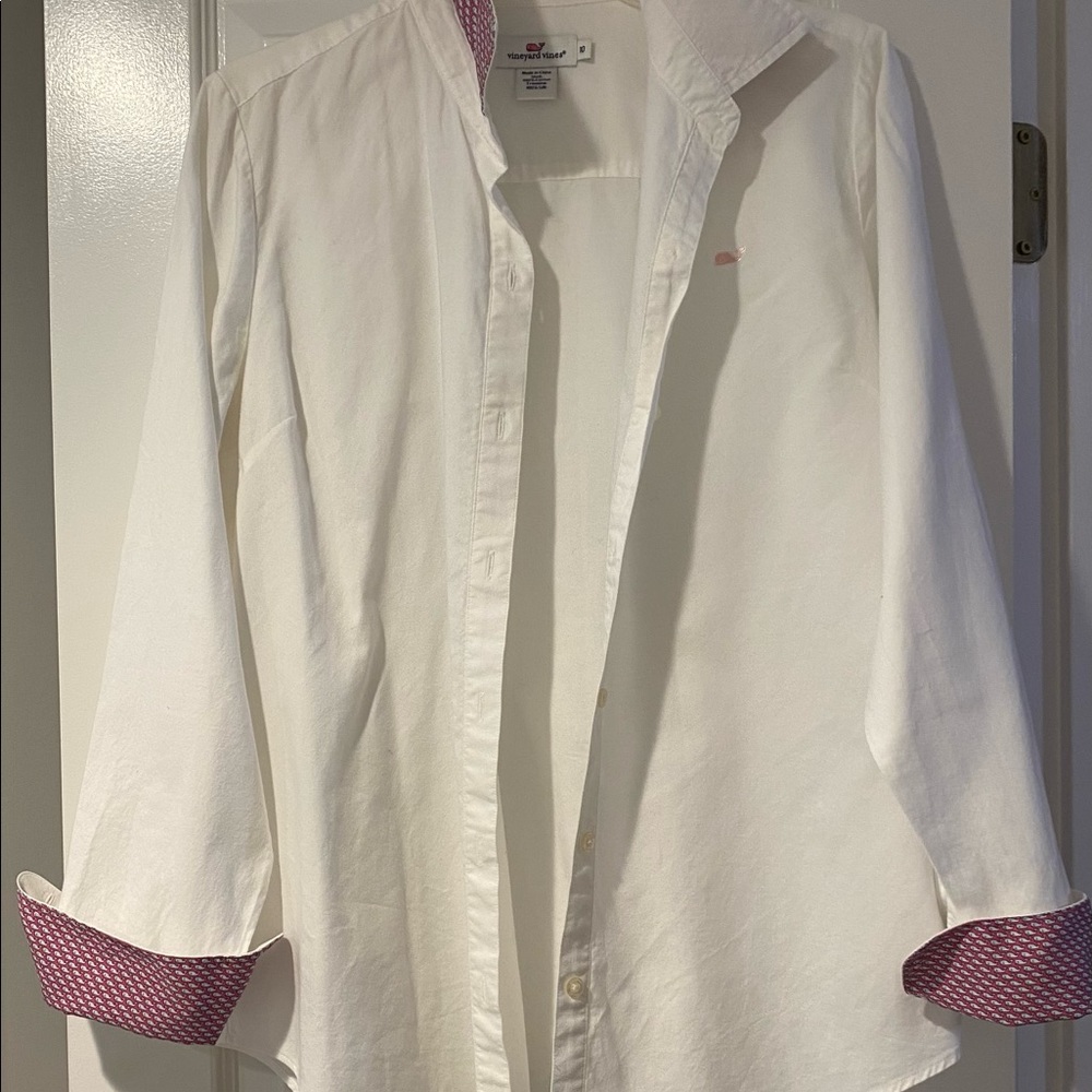 Vineyard Vines Button Down Shirt with Collar & Cuff Accent